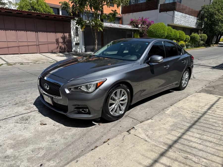 Infiniti Q50 Seduction 2017 vendido