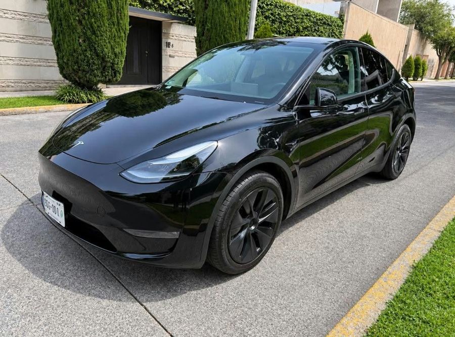 Tesla Model Y Long Range 2024 vendido